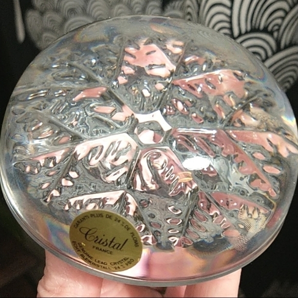 VINTAGE Cristal France Lead Crystal Snowflake Paperweight - Picture 1 of 7